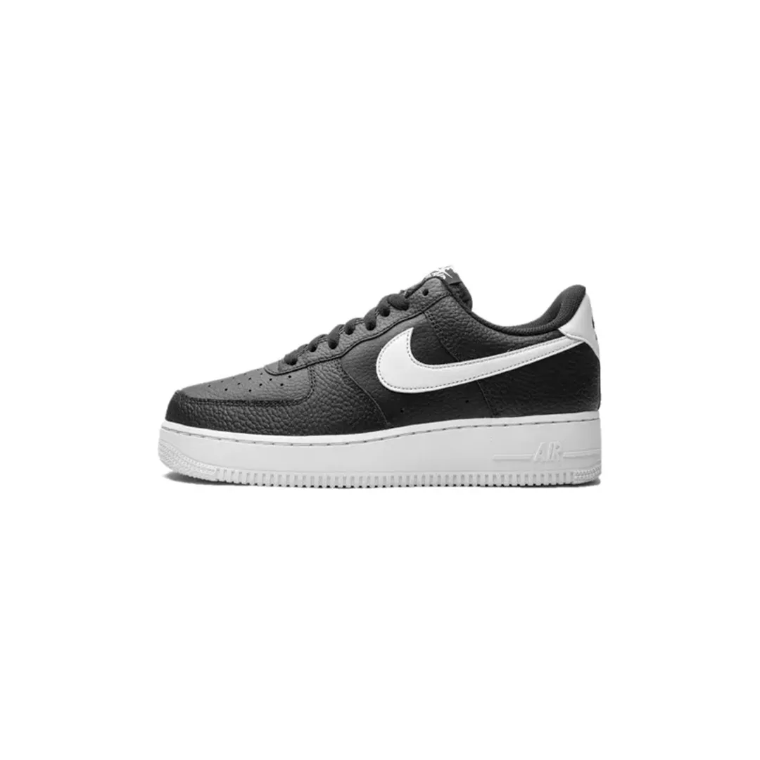 Nike Air Force 1 07 Black White